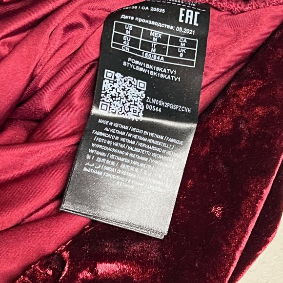 PRICE DROP!!!  Guess ruched crushed velvet Charlie mini dress Size 8 - Picture 6 of 6